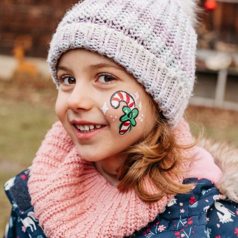 sonnenland-alpakas_weihnachten_26112023_laurajagoschuetz_fullres-50-768x1151-min